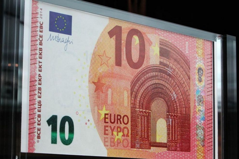 La nuova banconota da 10 euro contro i falsi. La vecchia resta in circolo  - Lumsanews