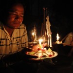 I buddisti cambogiani offrono cibo per i propri antenati fino a 7 generazioni passate