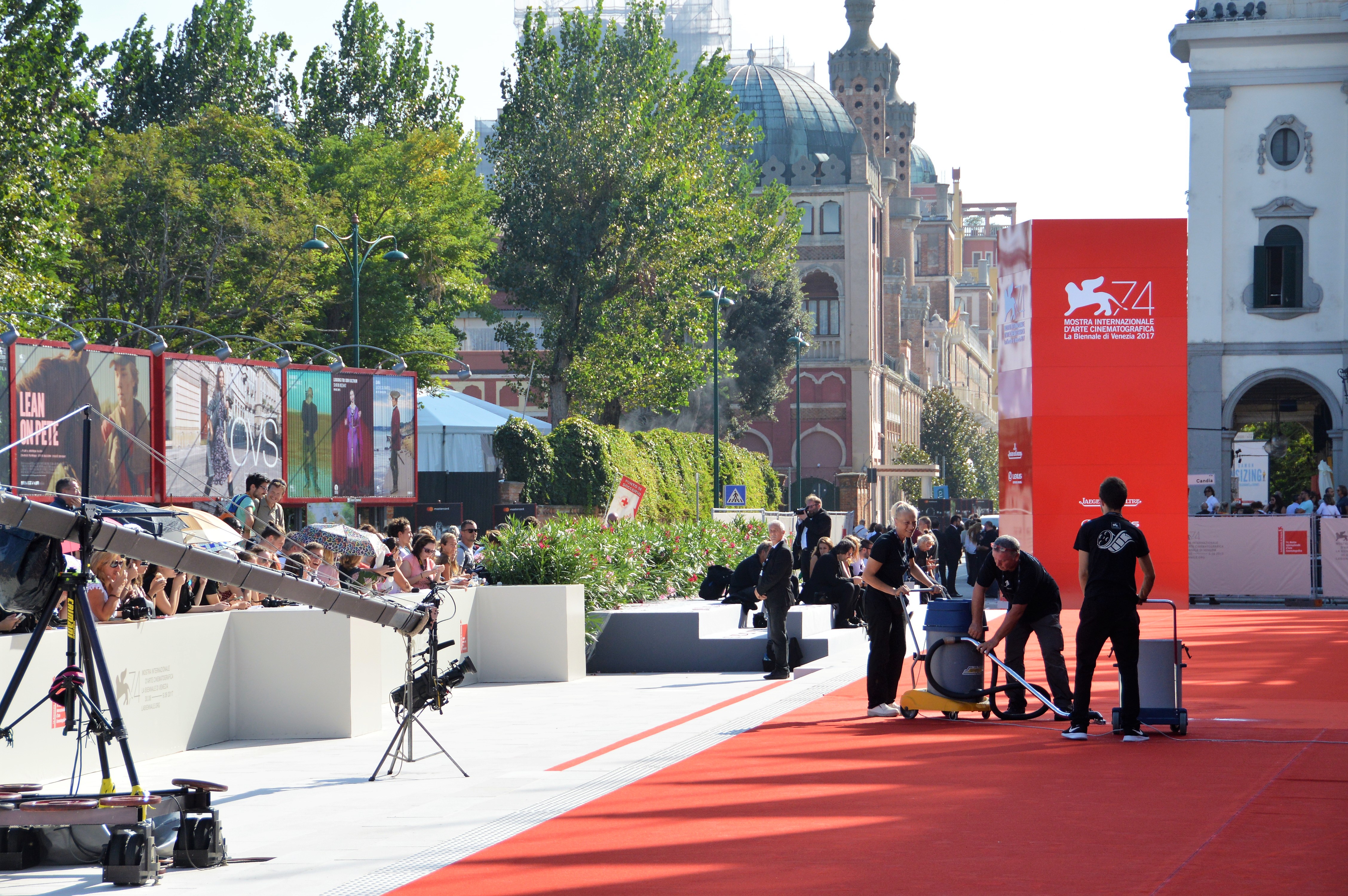 1 - Preparazione sul Red Carpet della 74esima edizione della Mostra del Cinema di Venezia