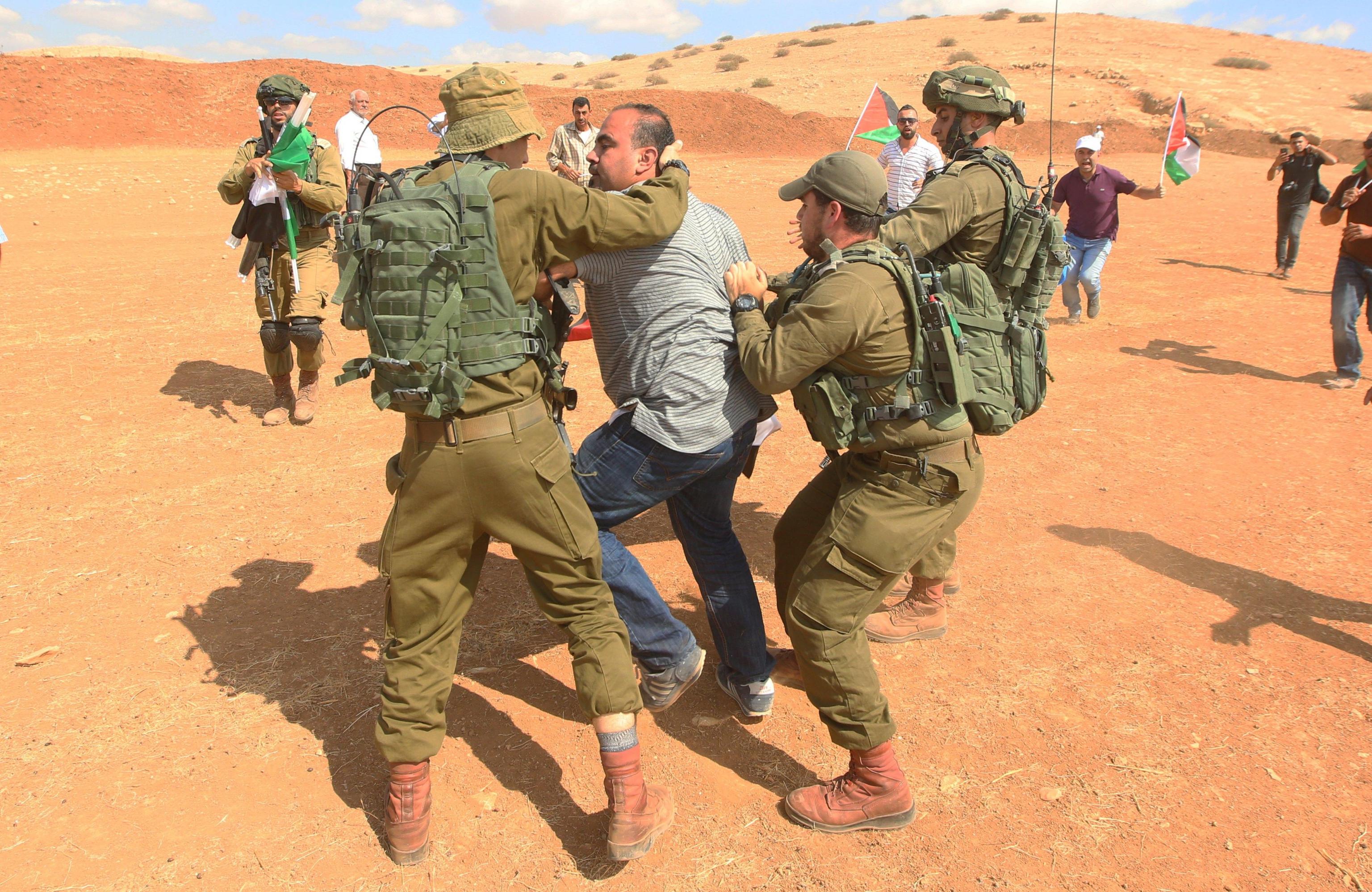 Scontri fra palestinesi e soldati israeliani in Cisgiordania