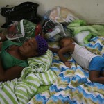 Santo Domingo, Rep. Domenicana. Gente in un rifugio fornito dalle autorità Santo Domingo, Rep. Domenicana. Gente in un rifugio fornito dalle autorità