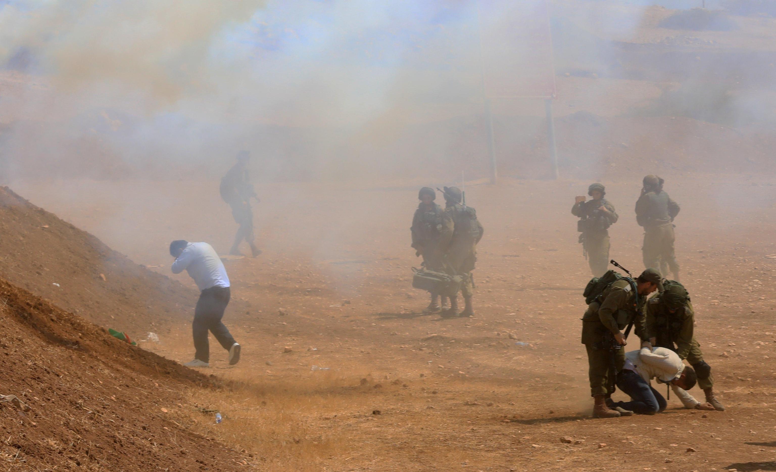 Scontri fra palestinesi e soldati israeliani in Cisgiordania