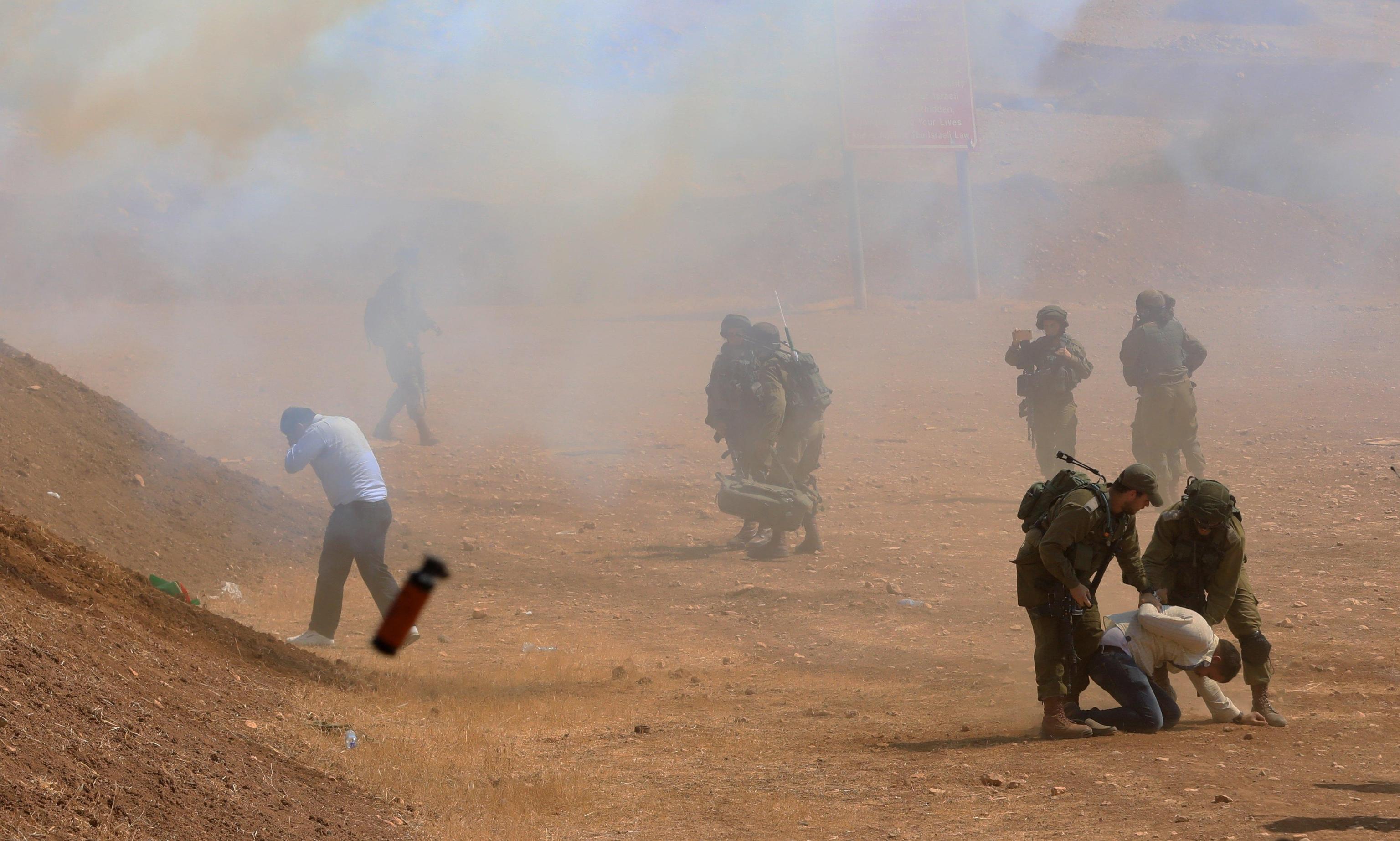 Scontri fra palestinesi e soldati israeliani in Cisgiordania