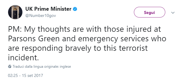 Il tweet di Theresa May: "I miei pensieri sono con i feriti a Parsons Green e con i servizi d'emergenza che stanno rispondendo coraggiosamente al terrorismo"