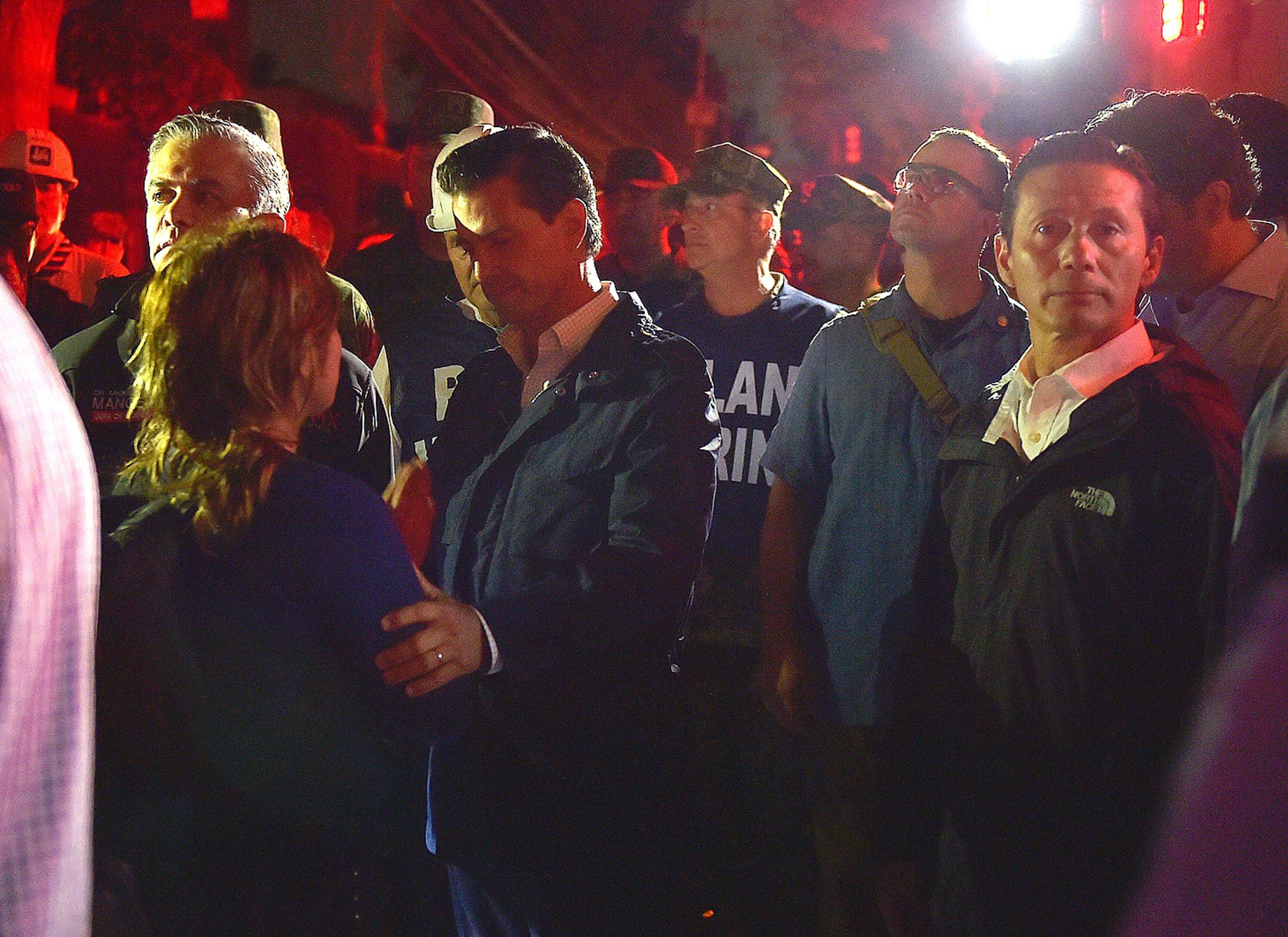 Il presidente del Messico, Enrique Pena Nieto, visita le aree più colpite della capitale Il presidente del Messico, Enrique Pena Nieto, visita le aree più colpite della capitale