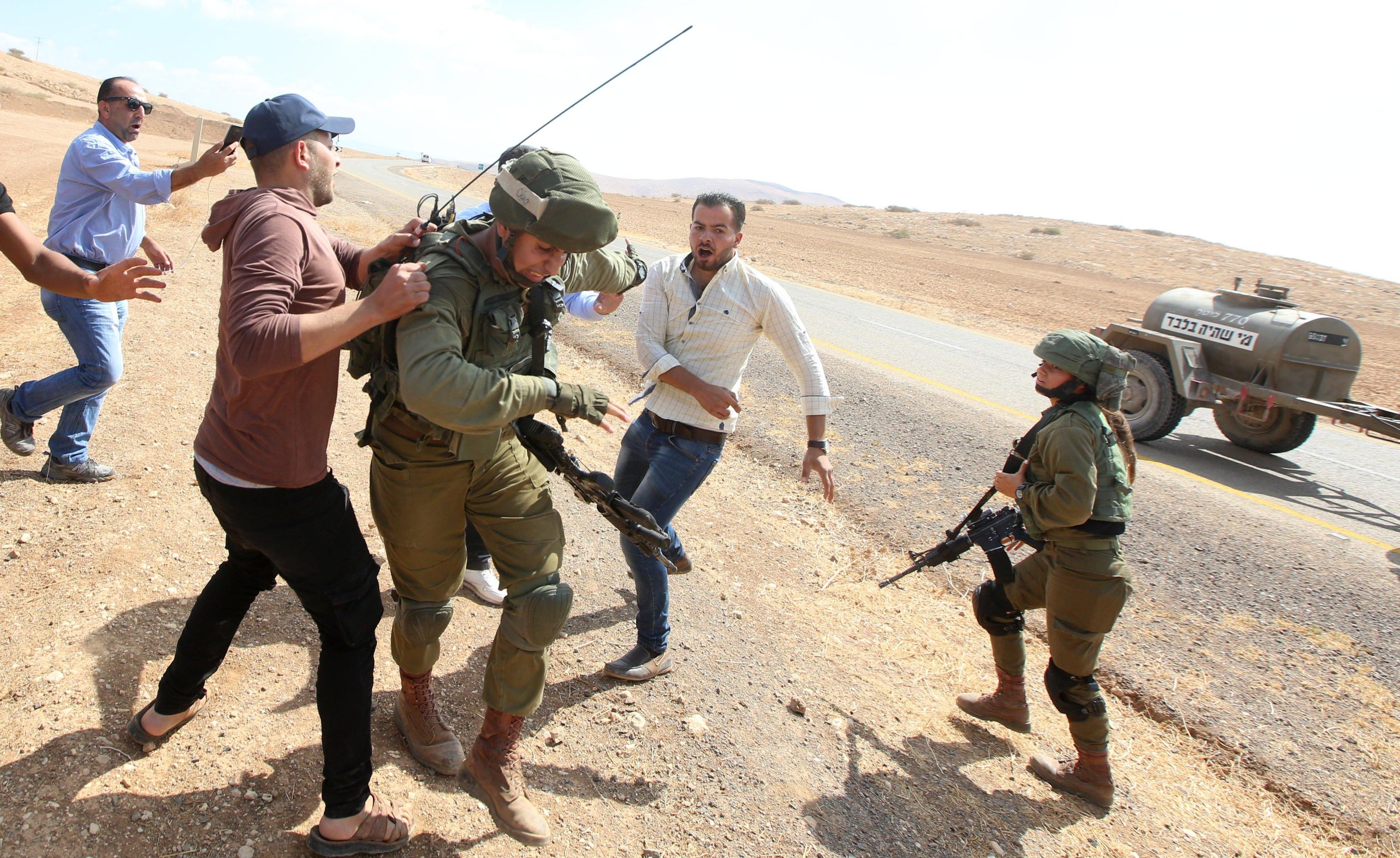 Scontri fra palestinesi e soldati israeliani in Cisgiordania