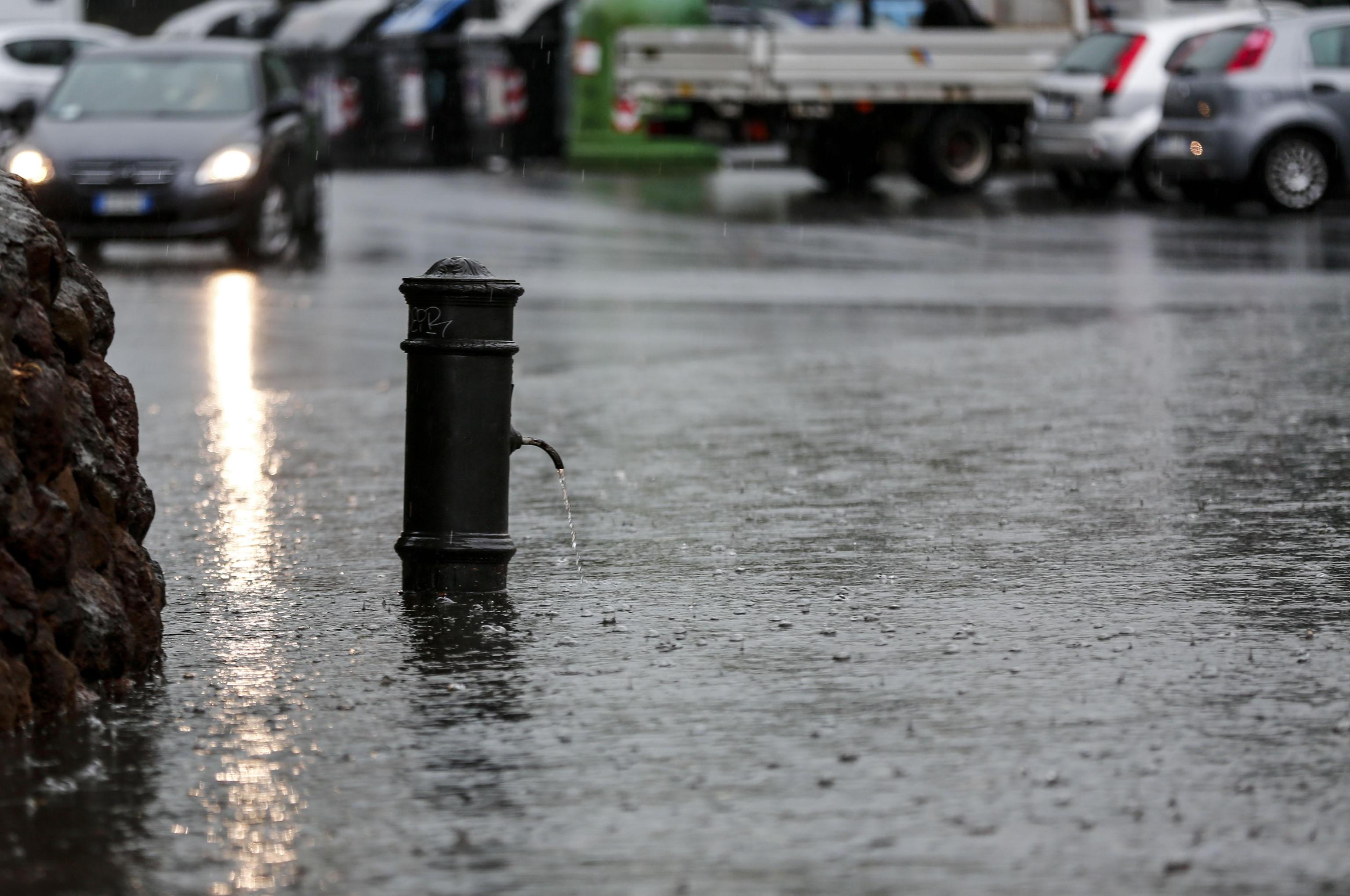 Maltempo: allagamenti e caos a Roma