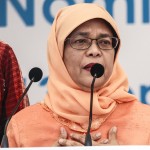 Halimah Yacob, 63 anni, è la prima donna ad essere eletta presidente di Singapore