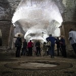 I visitatori nei sotterranei delle Terme di Caracalla