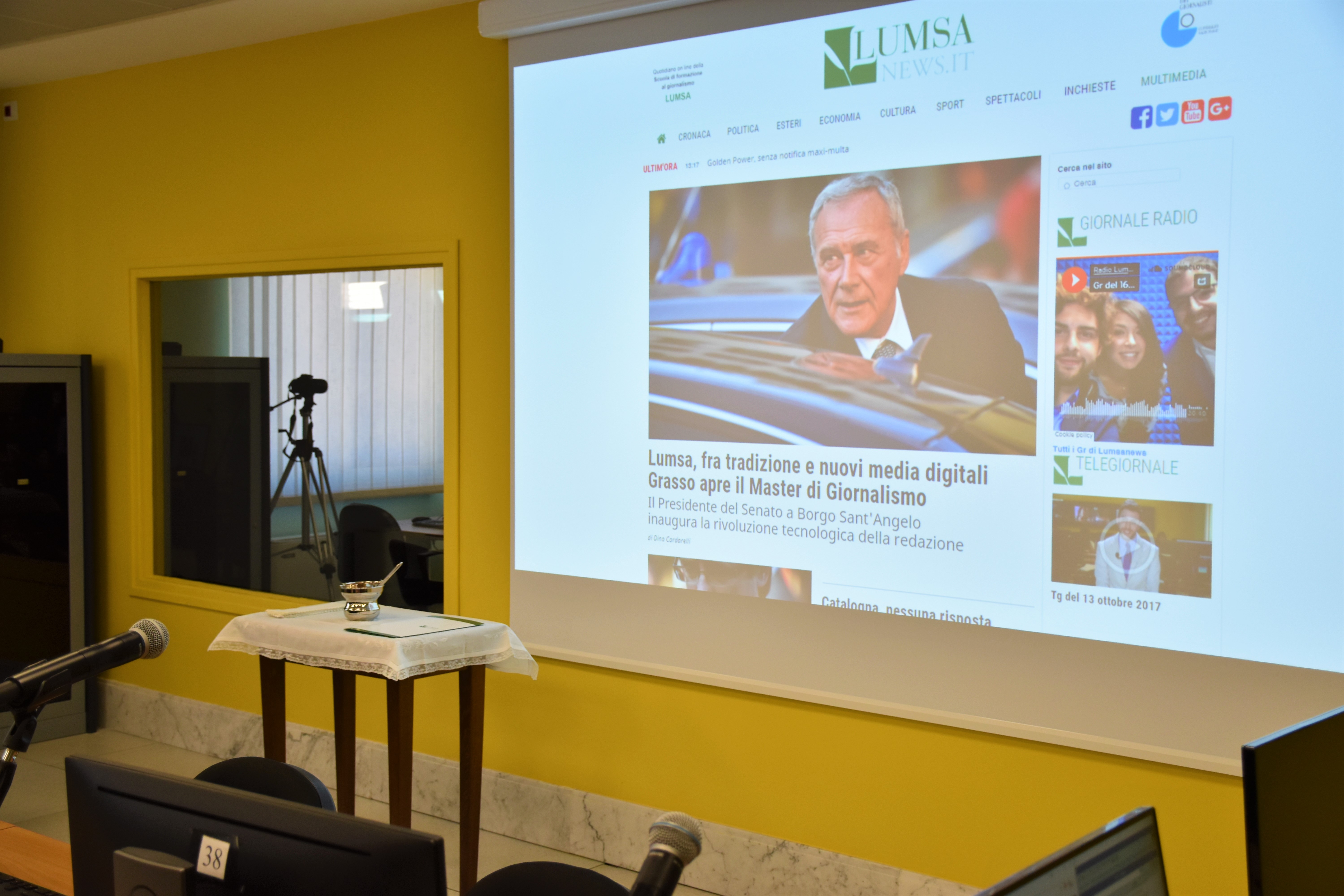 La redazione Lumsanews si prepara ad accogliere il Presidente del Senato Pietro Grasso La redazione Lumsanews si prepara ad accogliere il Presidente del Senato Pietro Grasso