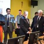 Anche la redazione è stata completamente rinnovata in termini di apparecchiature e colori Anche la redazione è stata completamente rinnovata in termini di apparecchiature e colori