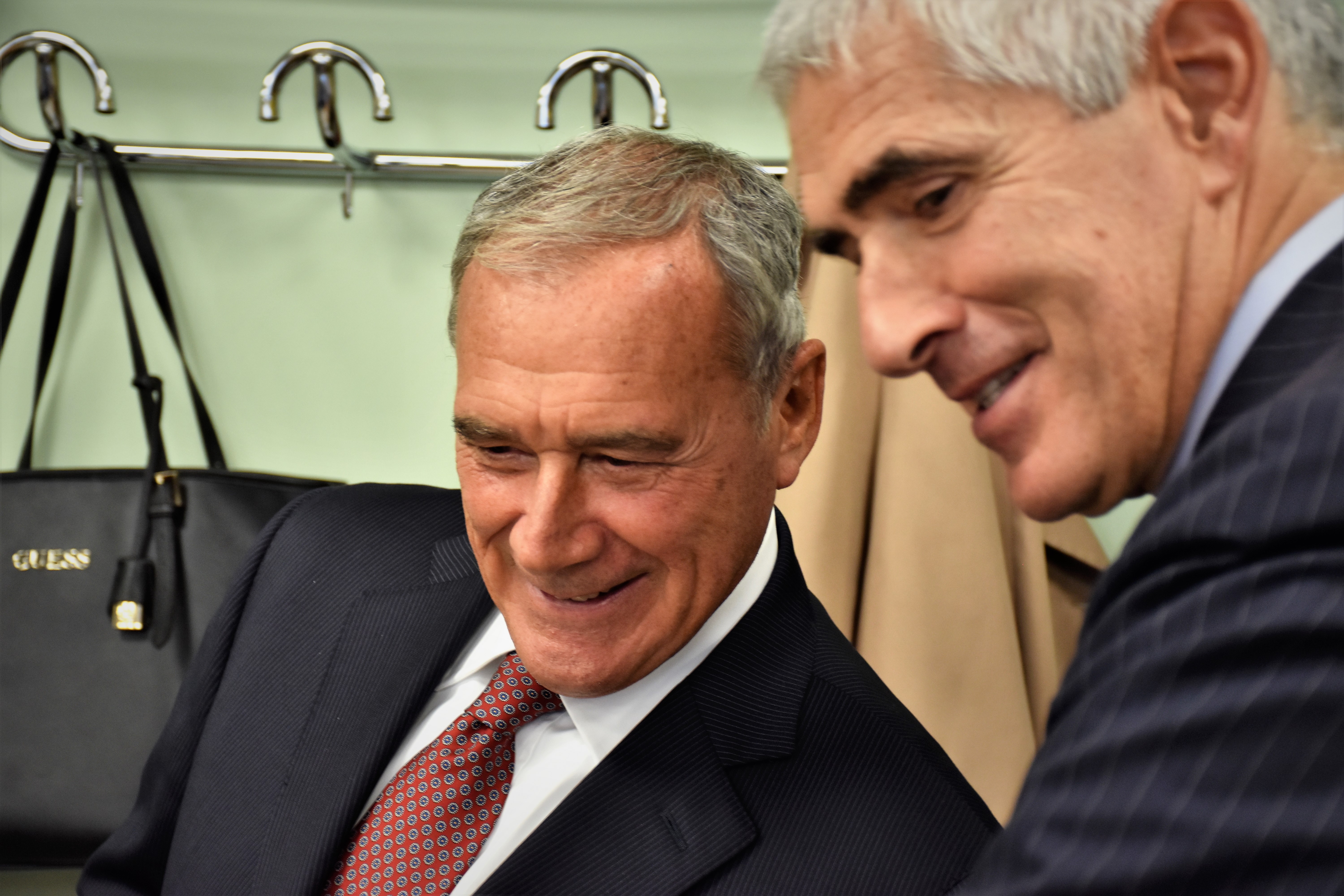 Alla cerimonia è presente anche Pierferdinando Casini, presidente della Commissione d'inchiesta sulle banche Alla cerimonia è presente anche Pierferdinando Casini, presidente della Commissione d'inchiesta sulle banche