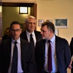 Alla cerimonia partecipano anche Luigi Contu (Direttore dell'Ansa) e Lirio Abbate (Caporedattore de L'Espresso) Alla cerimonia partecipano anche Luigi Contu (Direttore dell'Ansa) e Lirio Abbate (Caporedattore de L'Espresso)