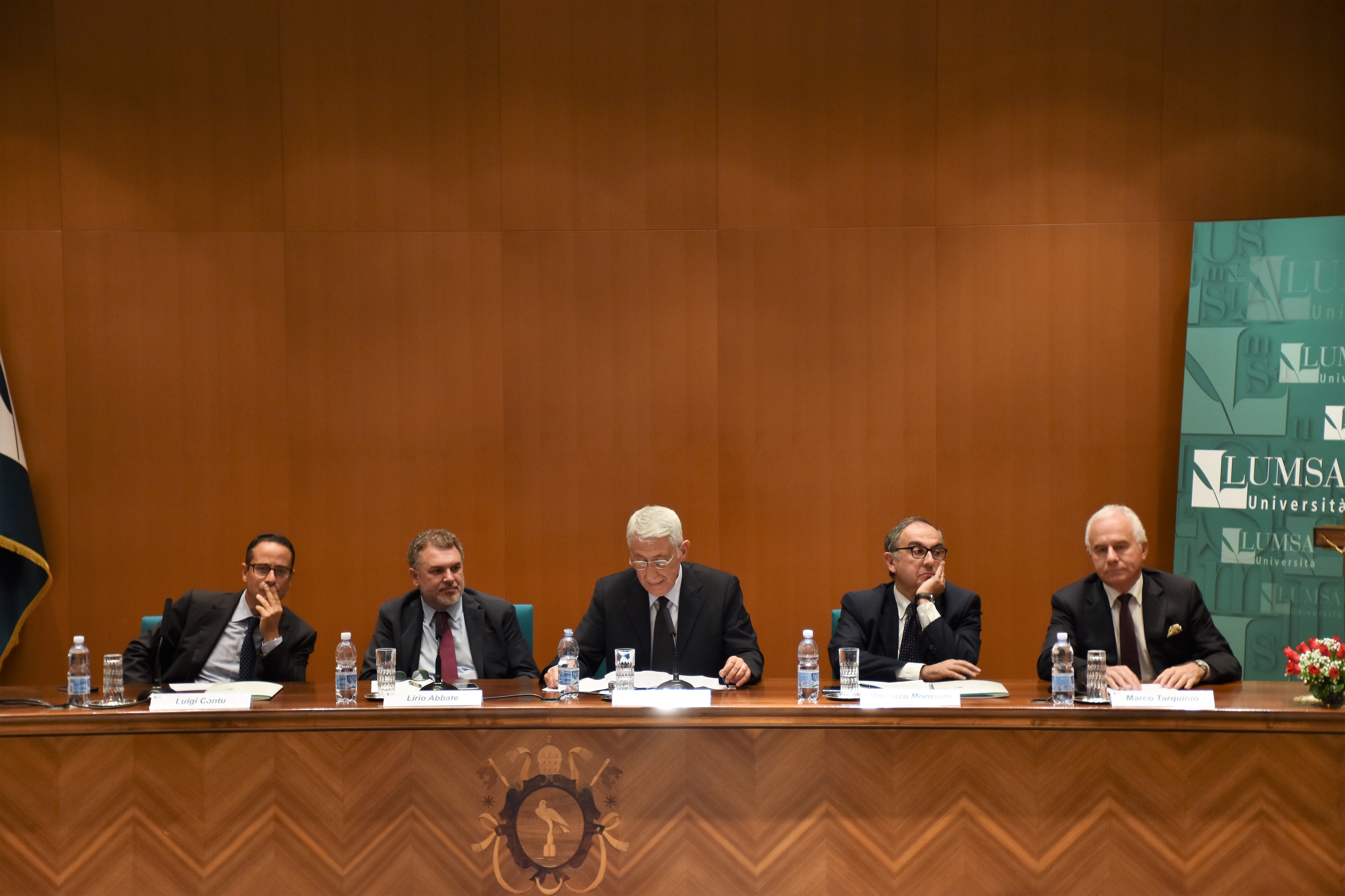 Un altro momento della tavola rotonda Un altro momento della tavola rotonda