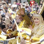 Il Sultano insieme alla moglie: la regina Mariam
