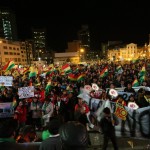 I manifestanti ribadiscono il loro no al referendum del 2016 I manifestanti ribadiscono il loro no al referendum del 2016