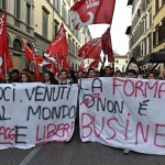 Manifesti contro l'alternanza scuola-lavoro a Firenze