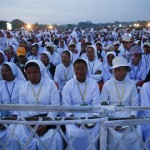 Alcune suore cattoliche durante la celebrazione della Messa Alcune suore cattoliche durante la celebrazione della Messa