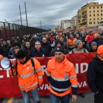 I manifestanti sono diretti alla sede della Regione Liguria in difesa dell'accordo di programma 2017 a Genova