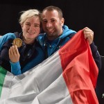 Bebe Vio festeggia con il suo allenatore Simone Vanni la medaglia d'oro nel fioretto individuale