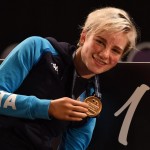 Bebe Vio festeggia la medaglia d'oro nel fioretto individuale, categoria B ai Mondiali paraolimpici di Fiumicino