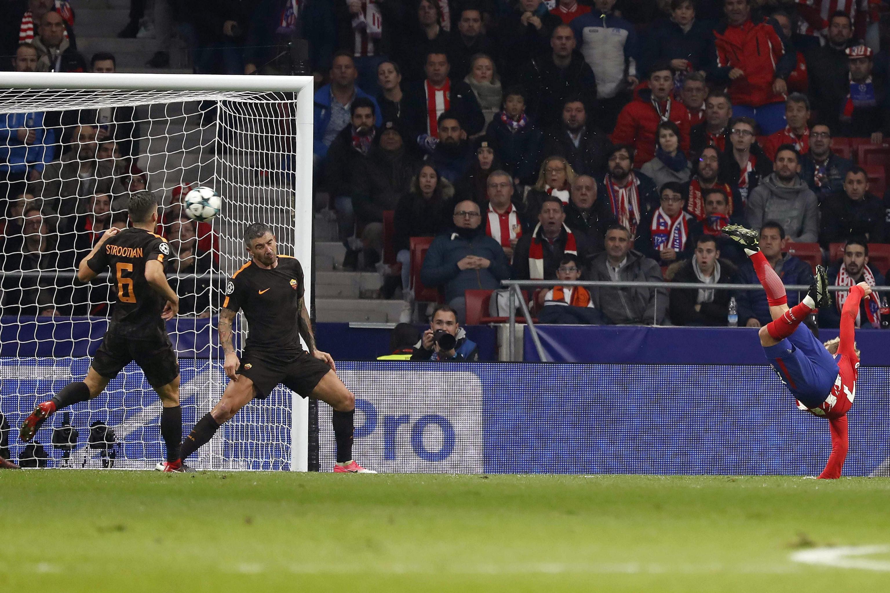 L'eurogol di Griezmann contro la Roma