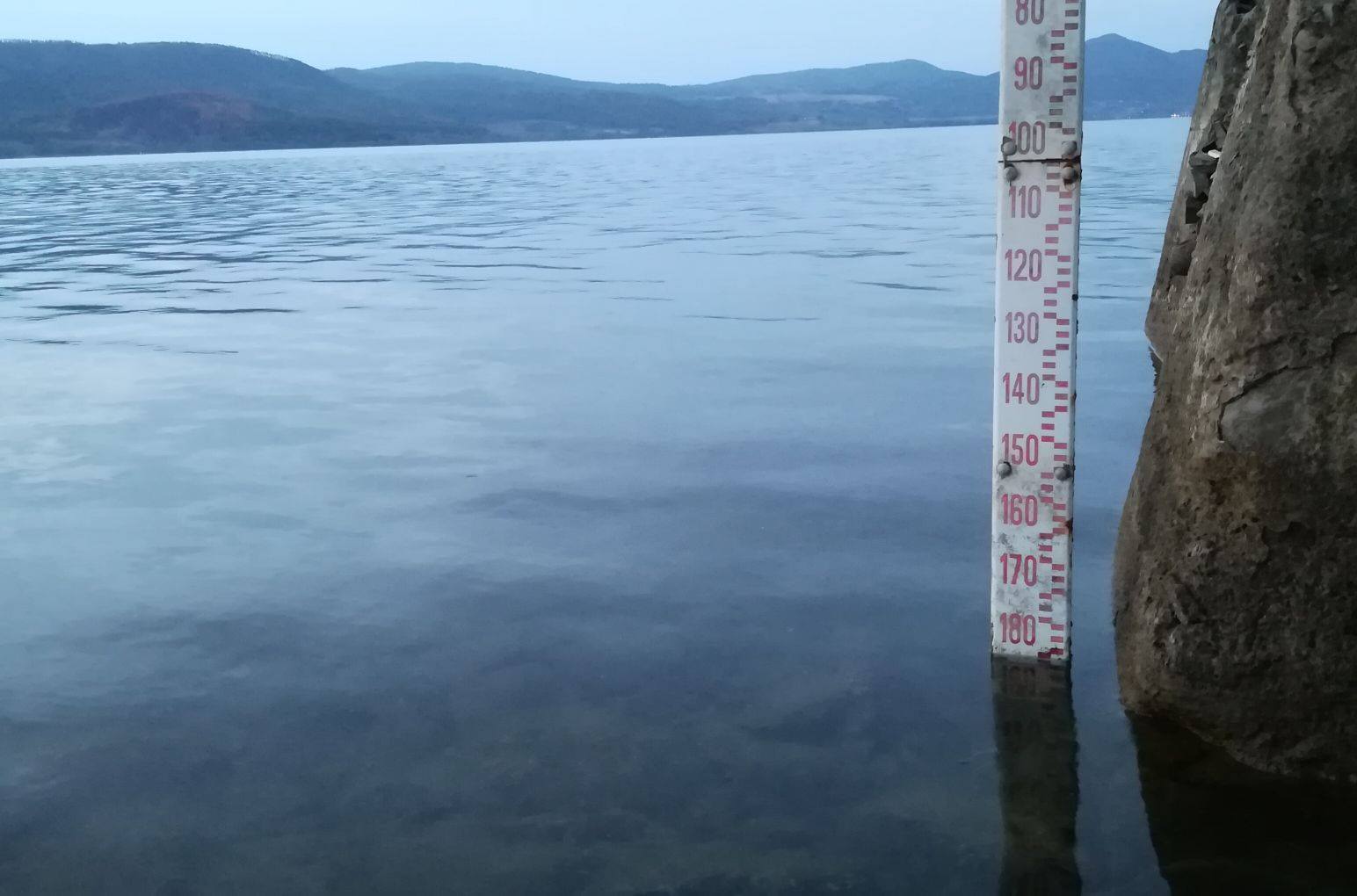 Rilevamento del 10 settembre. Il lago ha preso +5 centimetri per le piogge.