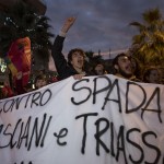 Ostia, uno degli striscioni della manifestazione di giovedì 16 novembre