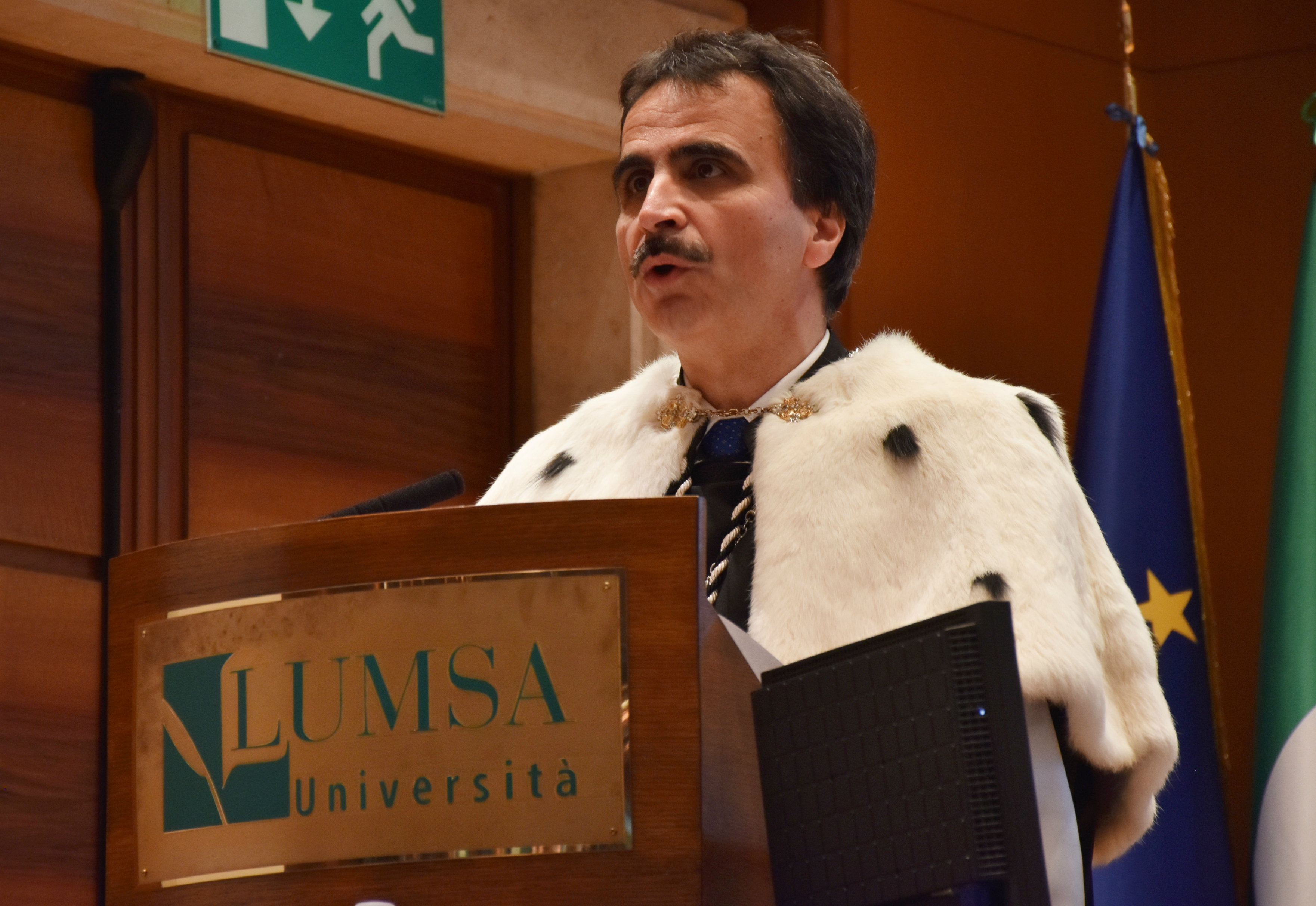Il Magnifico Rettore Francesco Bonini durante la relazione delle attività di ateneo