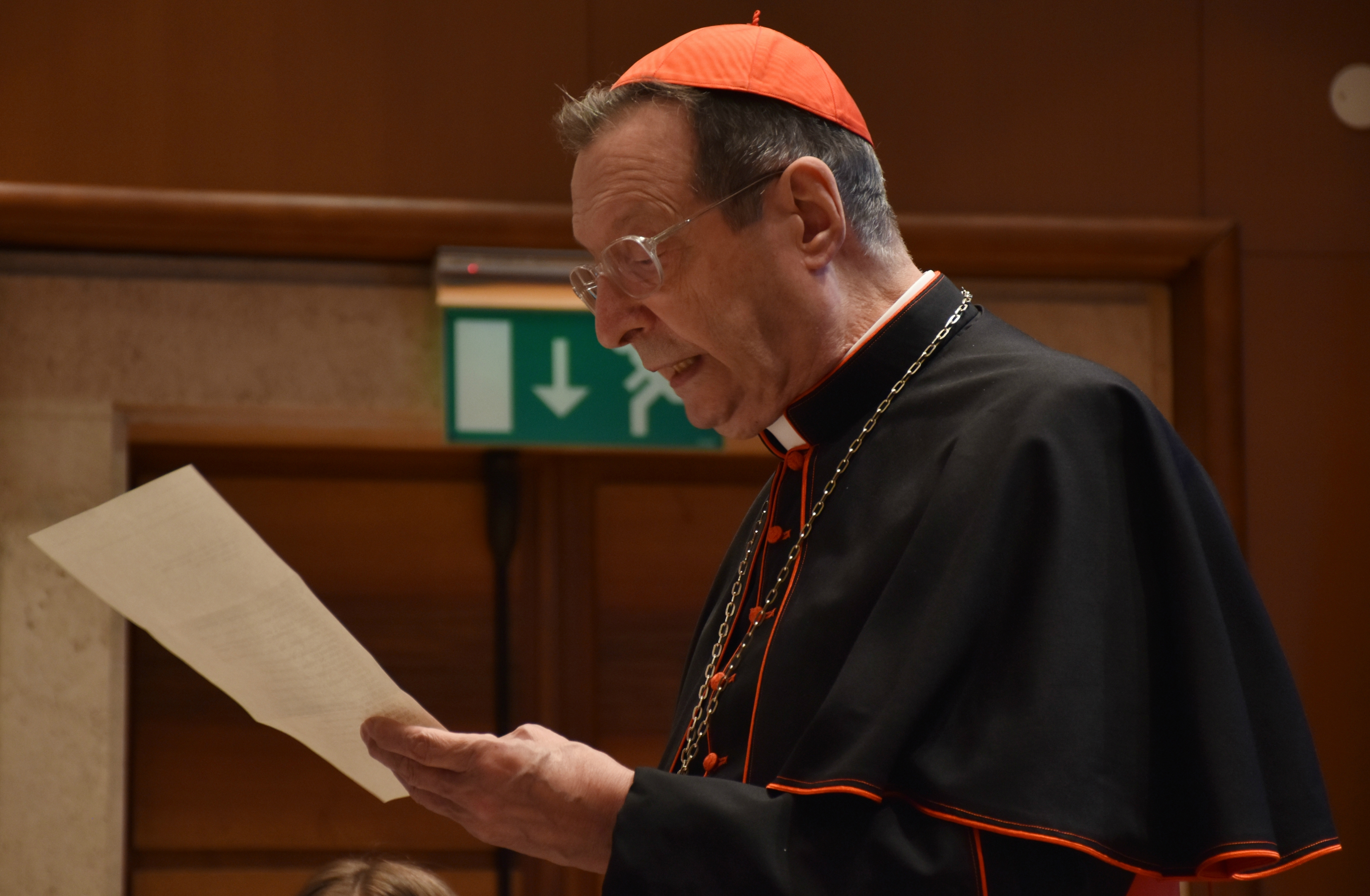 Il Card. Giovanni Lajolo legge il messaggio del Papa per l'occasione