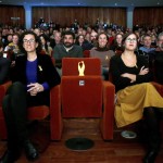 Ha inizio il meeting per la nuova campagna elettorale in vista del prossimo voto catalano presso L'Hospitalet de Llobregat di Barcellona. Un seggio vacante lasciato in tributo per l’ex vicepresidente Oriol Junqueras, oggi incerato per aver sostenuto la causa indipendentista fino alla dichiarazione di indipendenza. Accanto la candidata numero due di ERC, Marta Rovira, il presidente del parlamento catalano e candidato numero quattro Carne Forcadell e i candidati Jenn Diaz e Antoni Castella.