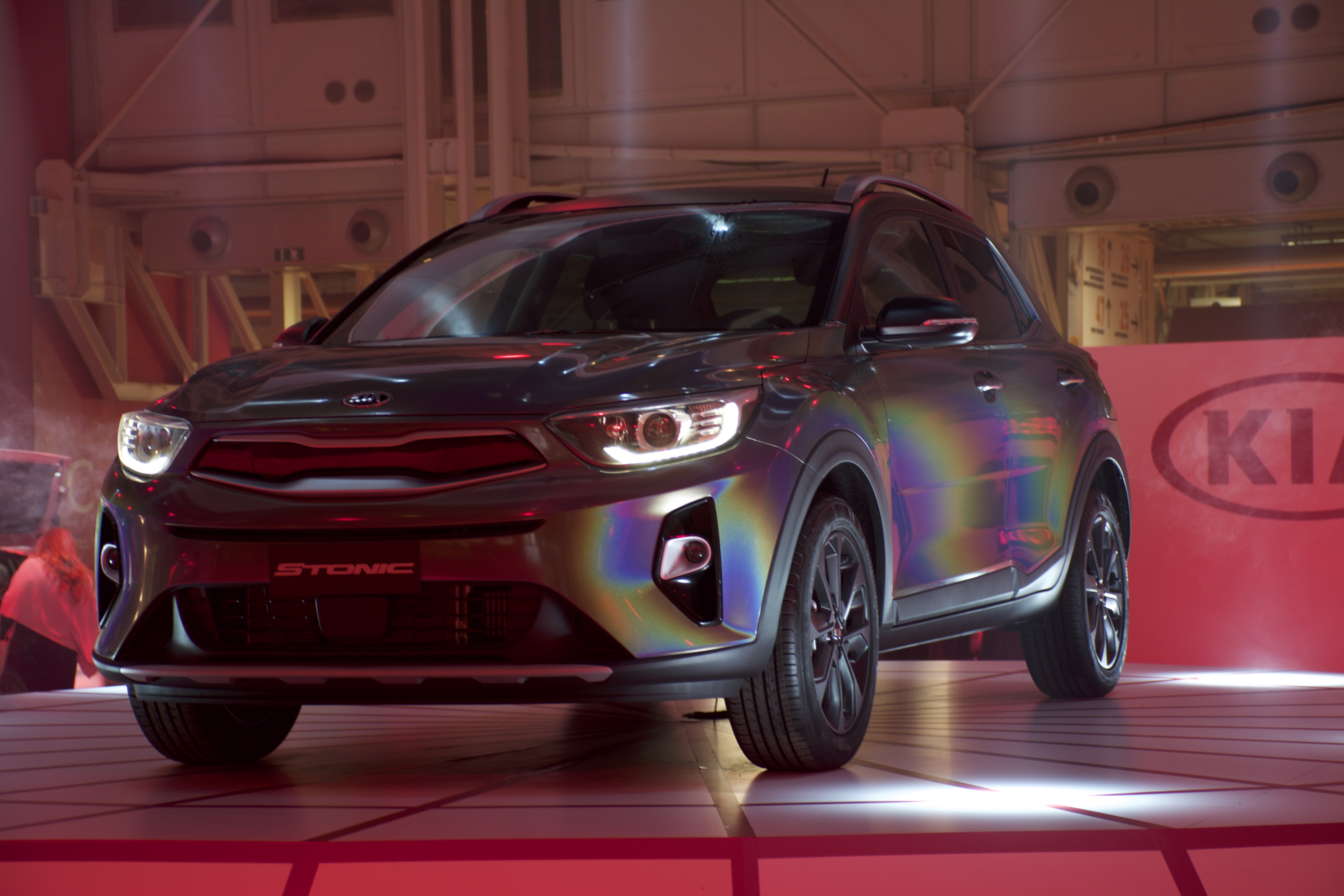 Presentazione in stile UFO per la Kia Stonic Presentazione in stile UFO per la Kia Stonic