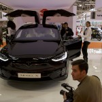 Molta attenzione ha suscitato lo stand Tesla, con la Model X in versione 7 posti