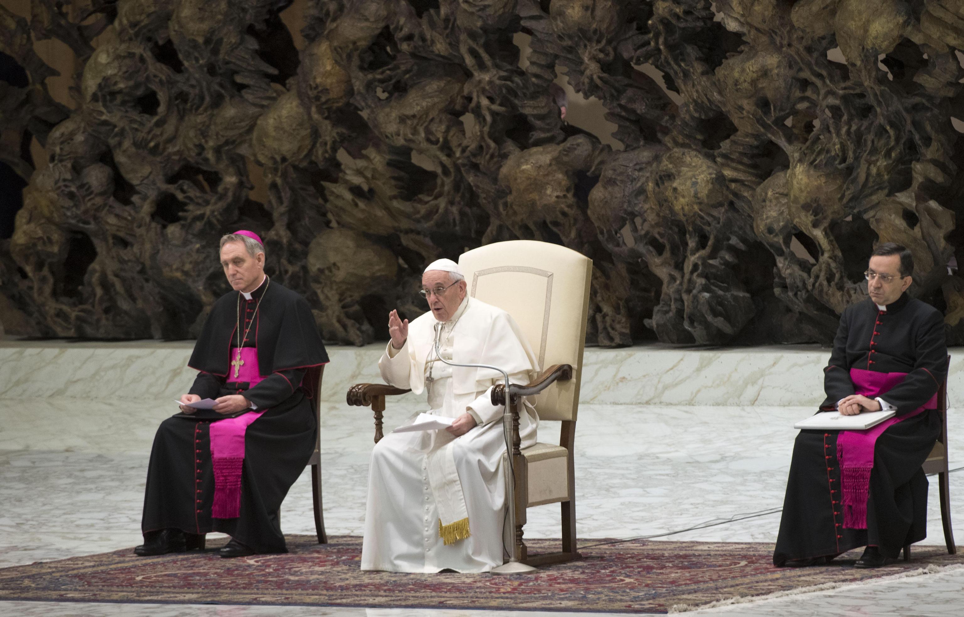 Il Santo Padre ha spinto i fedeli ad un impegno nel momento della Messa Il Santo Padre ha spinto i fedeli ad un impegno nel momento della Messa