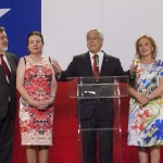 Nella foto i due candidati alle presidenziali cilene insieme alle rispettive mogli. A destra il futuro presidente Piñera
