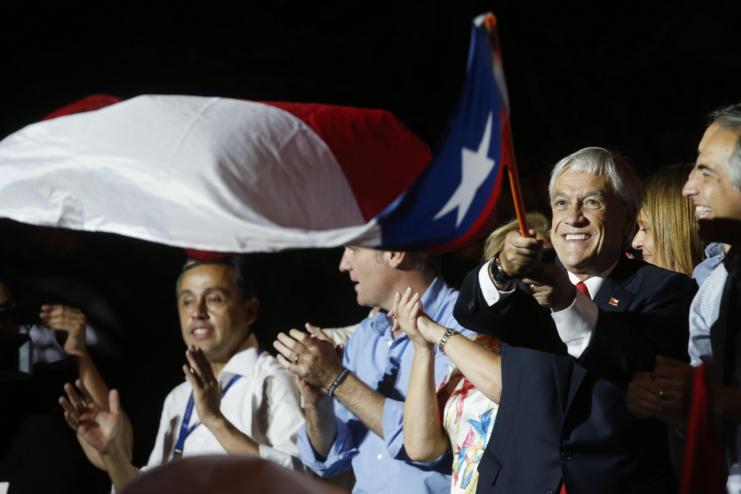 Il presidente conservatore Piñera durante le celebrazioni