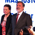 Il senatore progressista e candidato alla presidenza Alejandro Guillier insieme a sua moglie Cristina Fraga