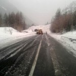 Maltempo, anche Cogne è isolata: valanga blocca l'intera carreggiata della strada che collega la valle ad Aosta