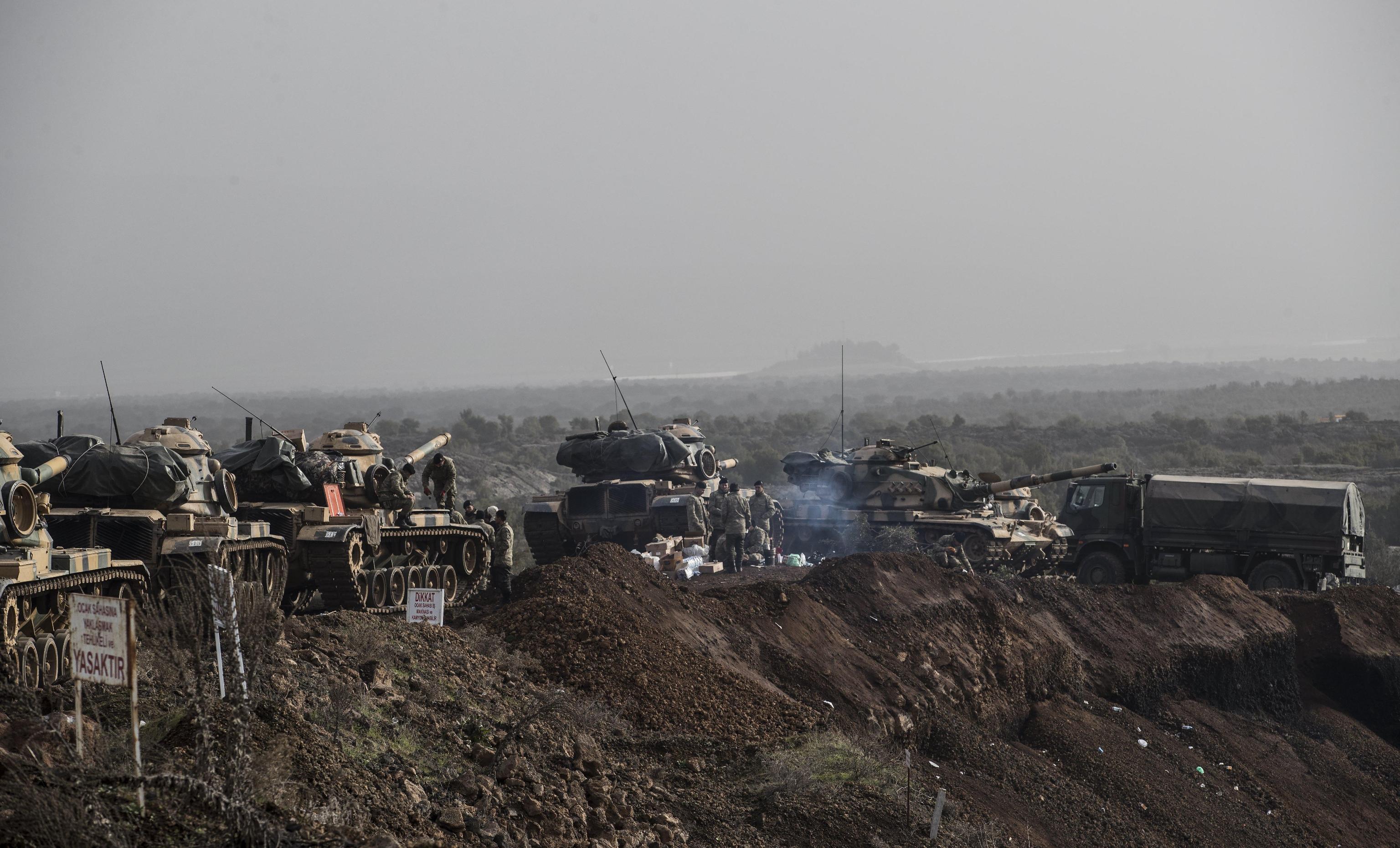 Un totale dei carri armati dislocati dall’esercito turco per attaccare i curdi
