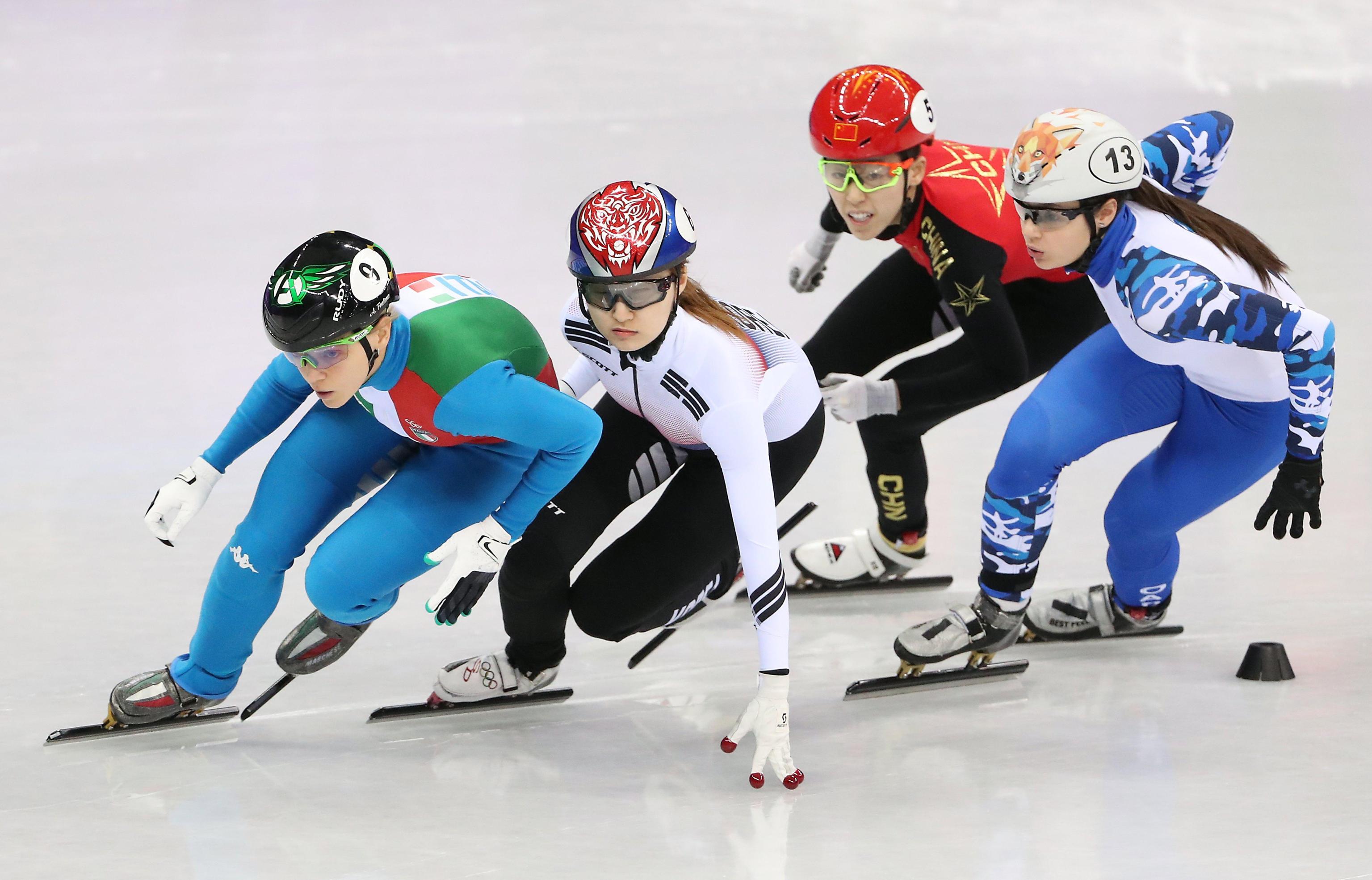 Arianna Fontana nella gara di semifinale Arianna Fontana nella gara di semifinale