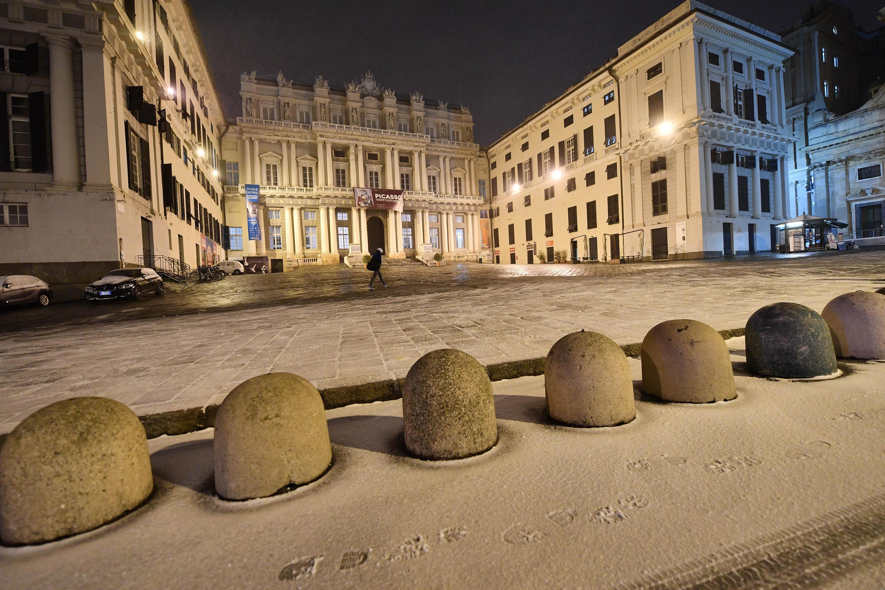 Una splendida veduta di piazza Giacomo Matteotti e del Palazzo Ducale a Genova
