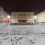 Una veduta di Piazza De' Ferrari a Genova, sullo sfondo il palazzo della Regione Liguria e Palazzo Ducale