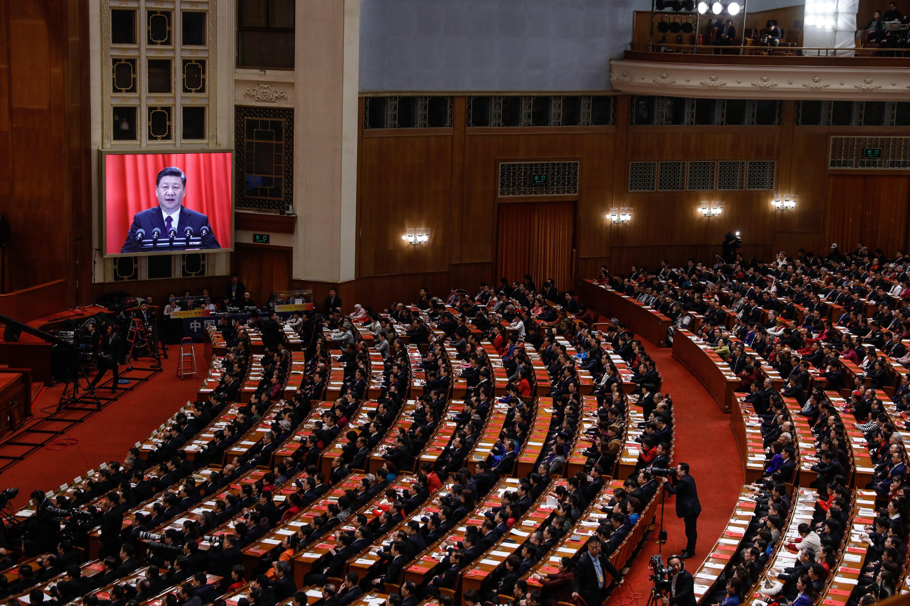 Gli oltre 3.000 delegati durante la seduta del congresso nazionale del partito comunista cinese