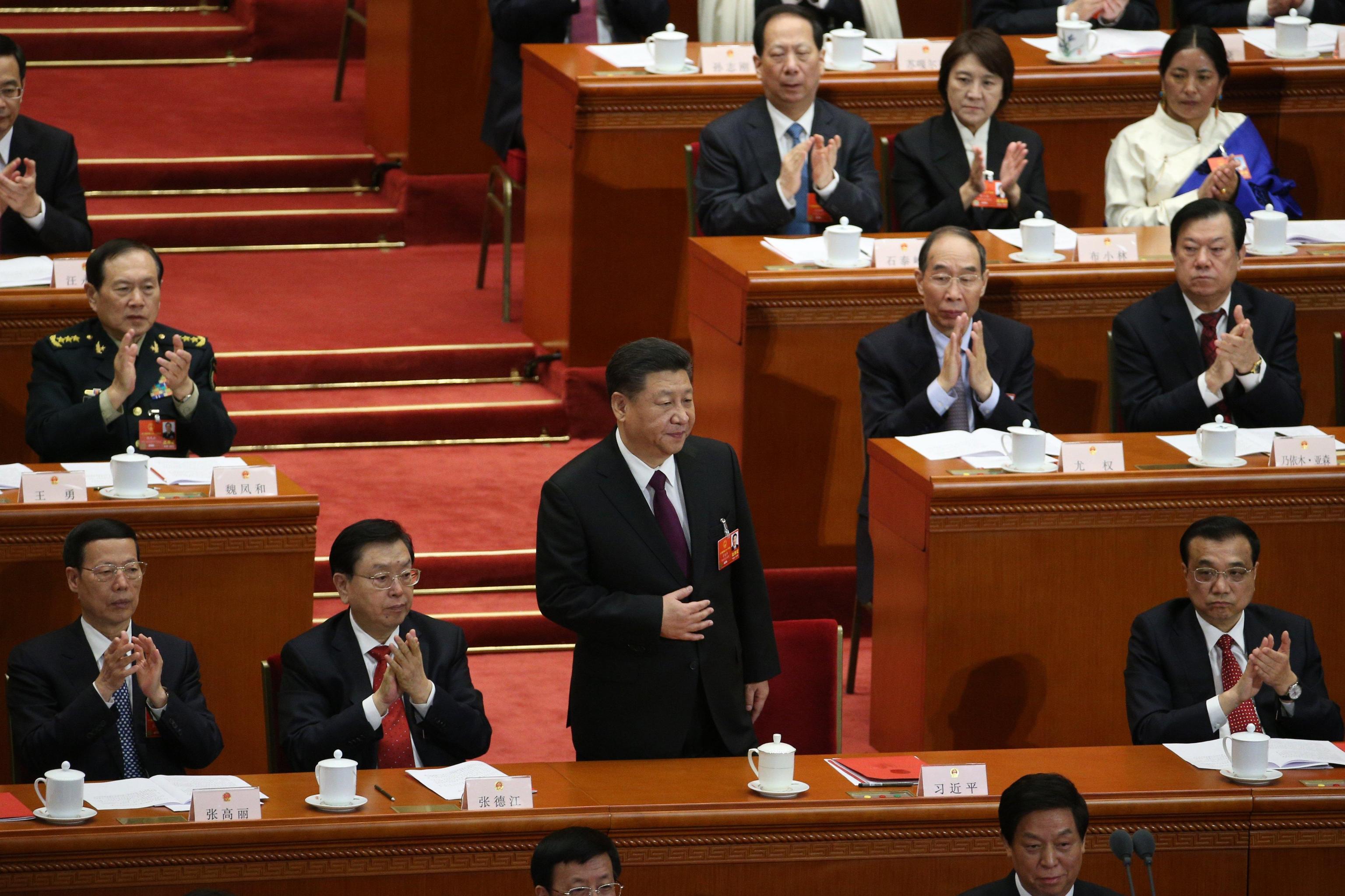 ll Presidente cinese Xi Jinping dopo il suo discorso della prima sessione del 13esimo congresso nazionale del partito comunista