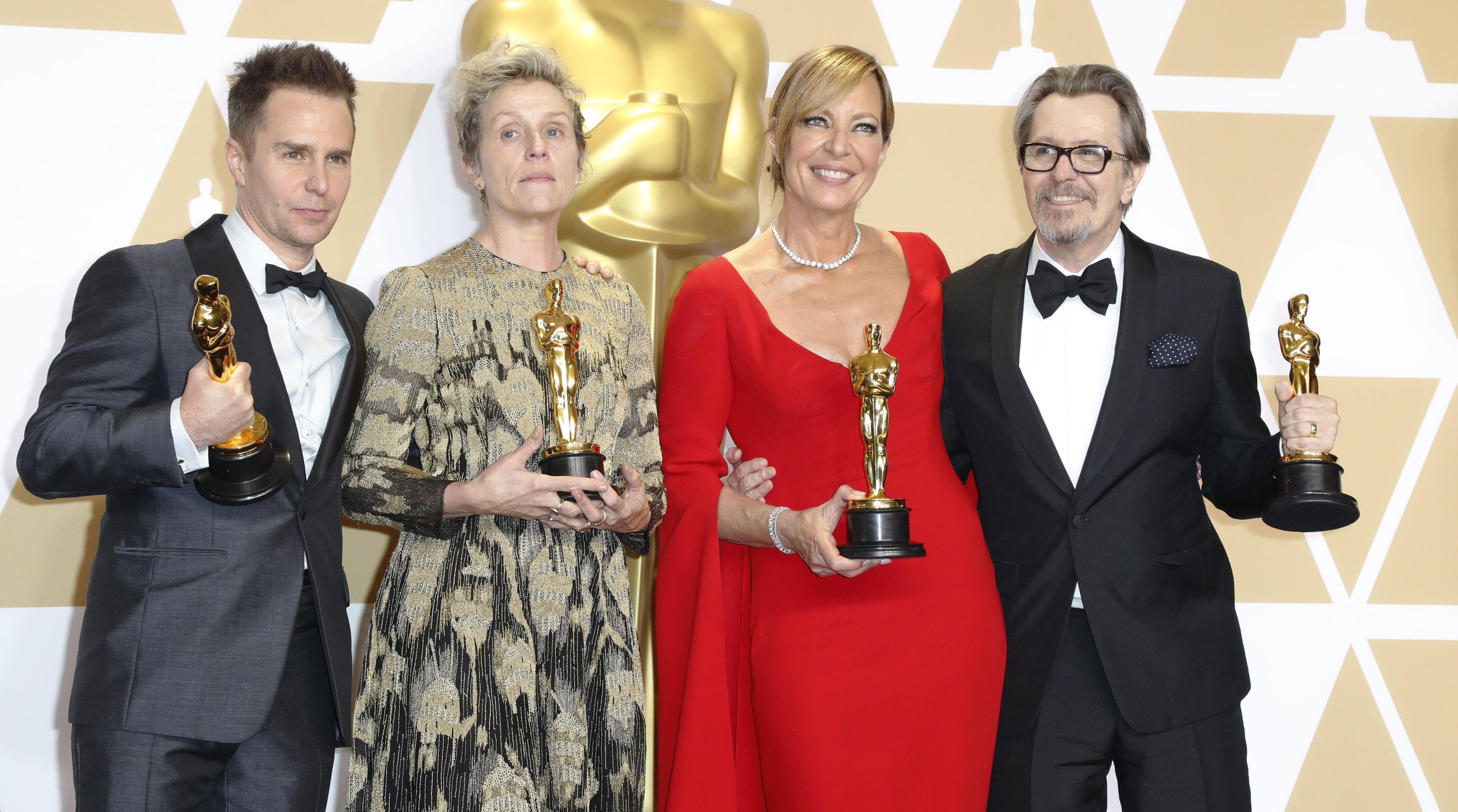 Da sinistra: Sam Rockwell, Frances McDormand, Allison Janney e Gary Oldman. Sono i vincitori dei premi miglior attore/attrice protagonista, miglior attore/attrice non protagonista nei film "Tre manifesti a Ebbing, Missouri", "Tonya" e "L’ora più buia" Da sinistra: Sam Rockwell, Frances McDormand, Allison Janney e Gary Oldman. Sono i vincitori dei premi miglior attore/attrice protagonista, miglior attore/attrice non protagonista nei film "Tre manifesti a Ebbing, Missouri", "Tonya" e "L’ora più buia"