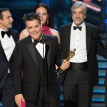 Sebastián Lelio ritira l’Oscar per il miglior film straniero, "A fantastic woman" Sebastián Lelio ritira l’Oscar per il miglior film straniero, "A fantastic woman"