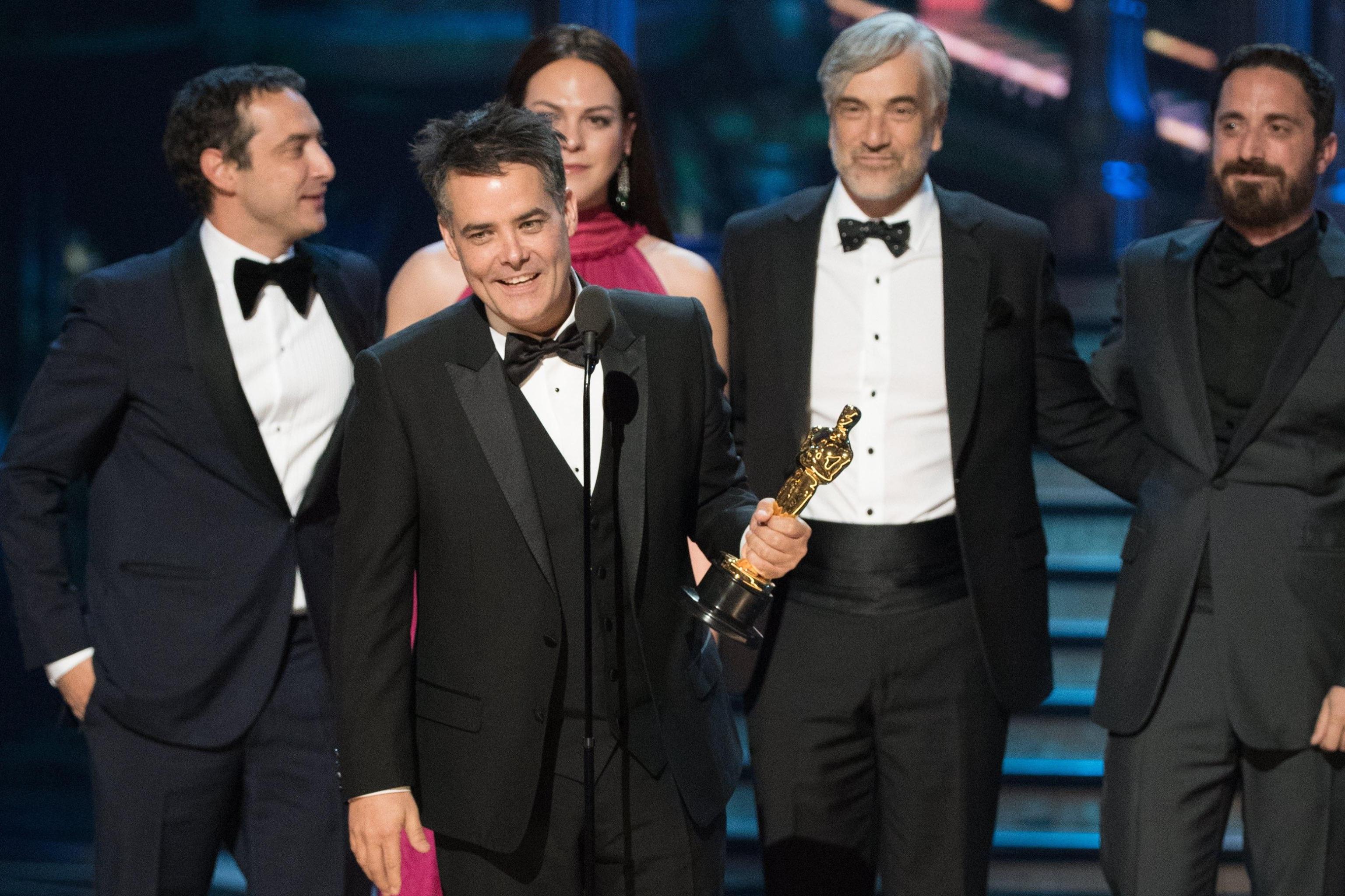 Sebastián Lelio ritira l’Oscar per il miglior film straniero, "A fantastic woman" Sebastián Lelio ritira l’Oscar per il miglior film straniero, "A fantastic woman"