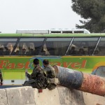 Gli autobus porteranno i combattenti da Harasta a Idlib