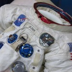 Alla missione Apollo 11 partecipò anche Edwin "Buzz" Aldrin, che seguì sulla Luna Armstrong.