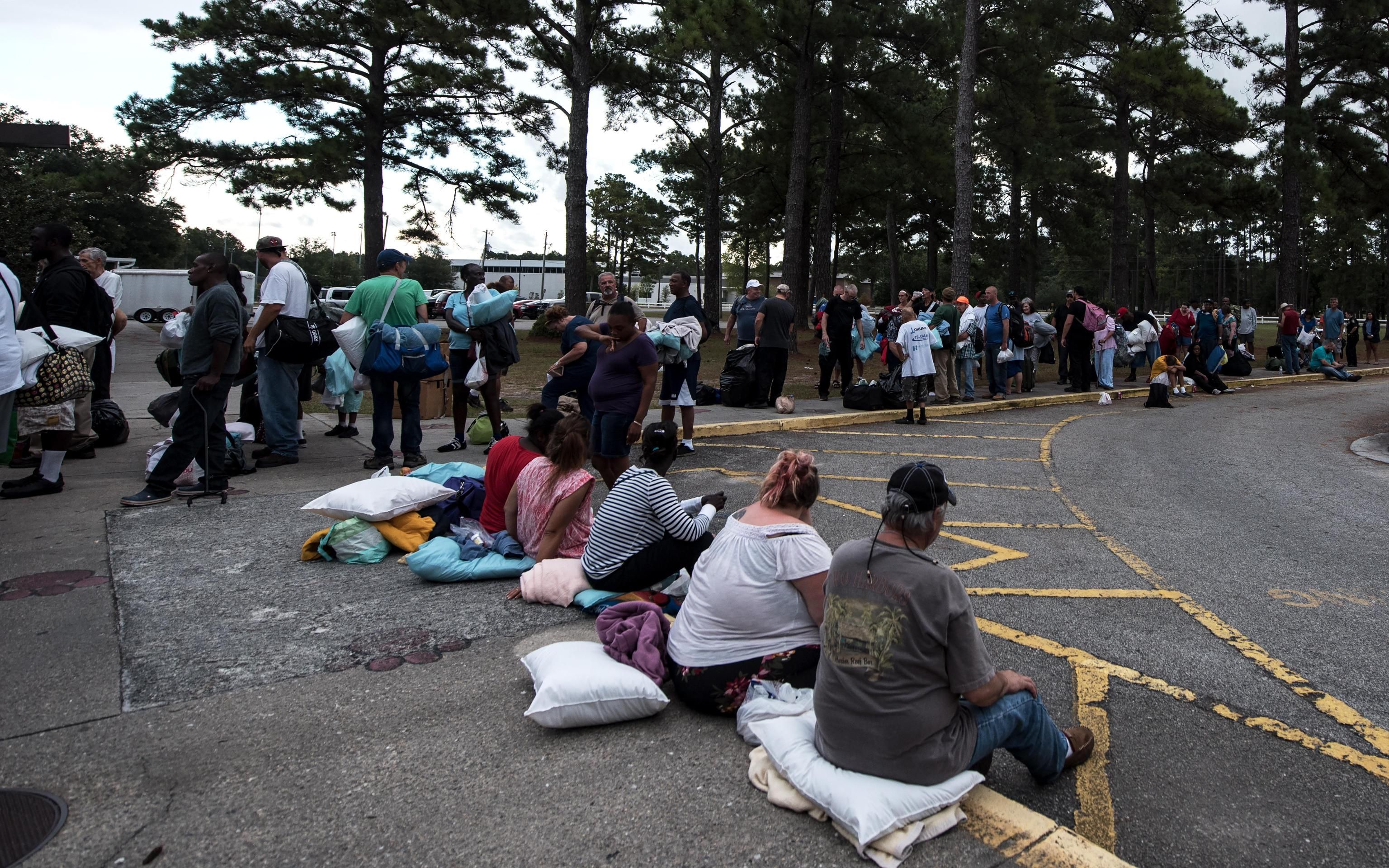Persone evacuate in rifugio a Wilmington
